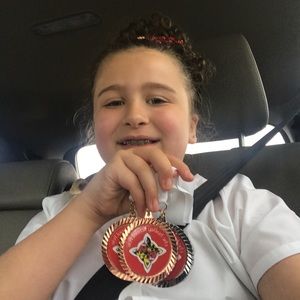 Meet your Posher, Demi